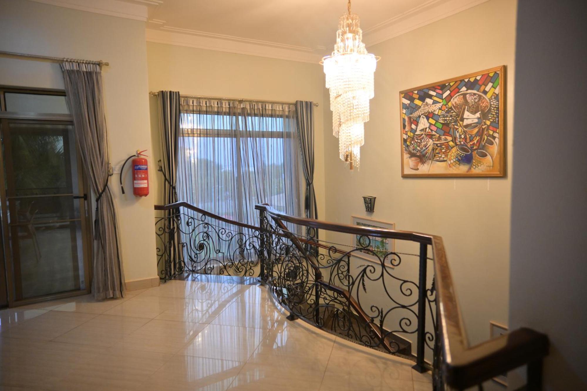 Lakepoint Villa 恩德培 外观 照片