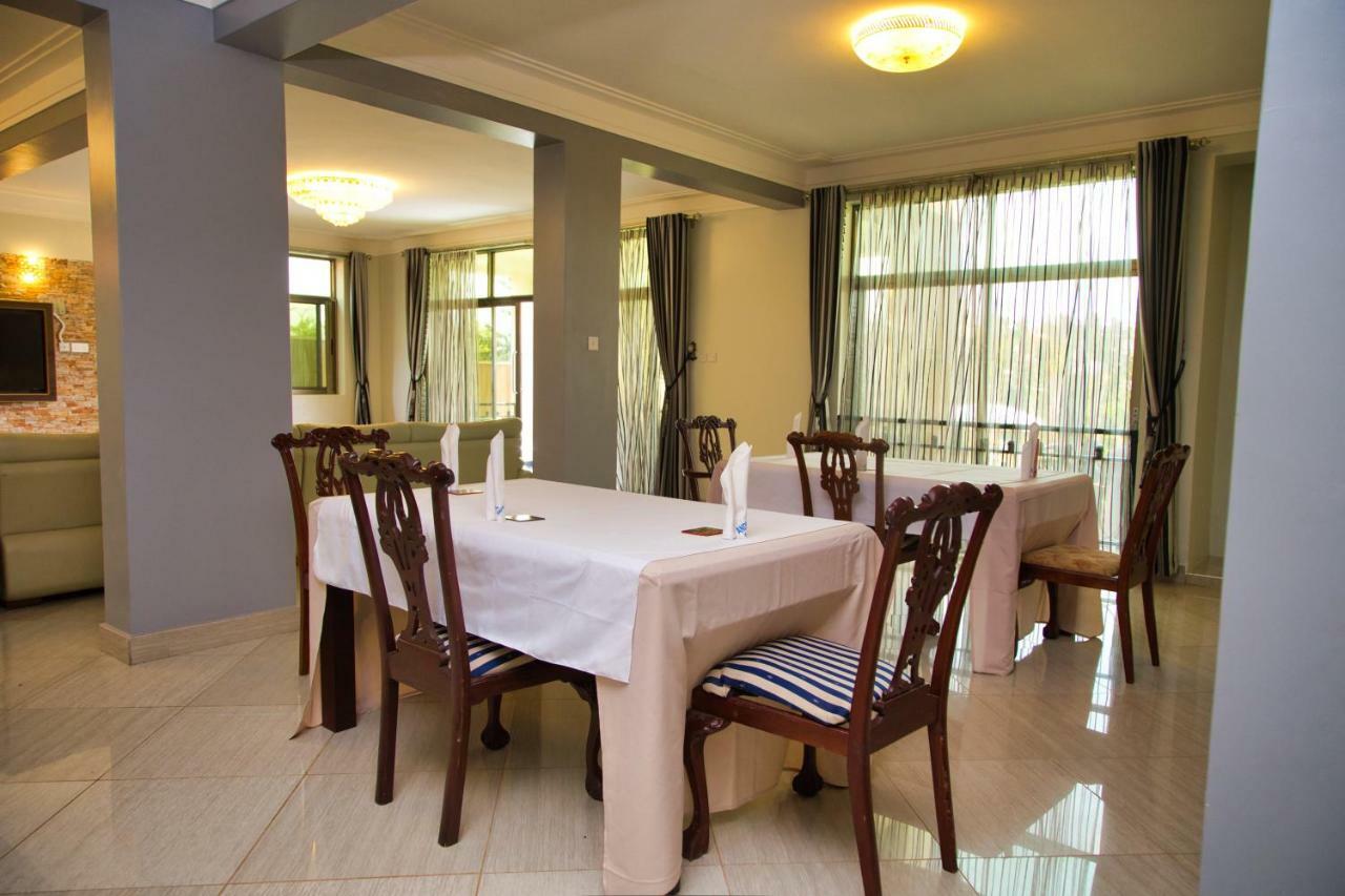 Lakepoint Villa 恩德培 外观 照片