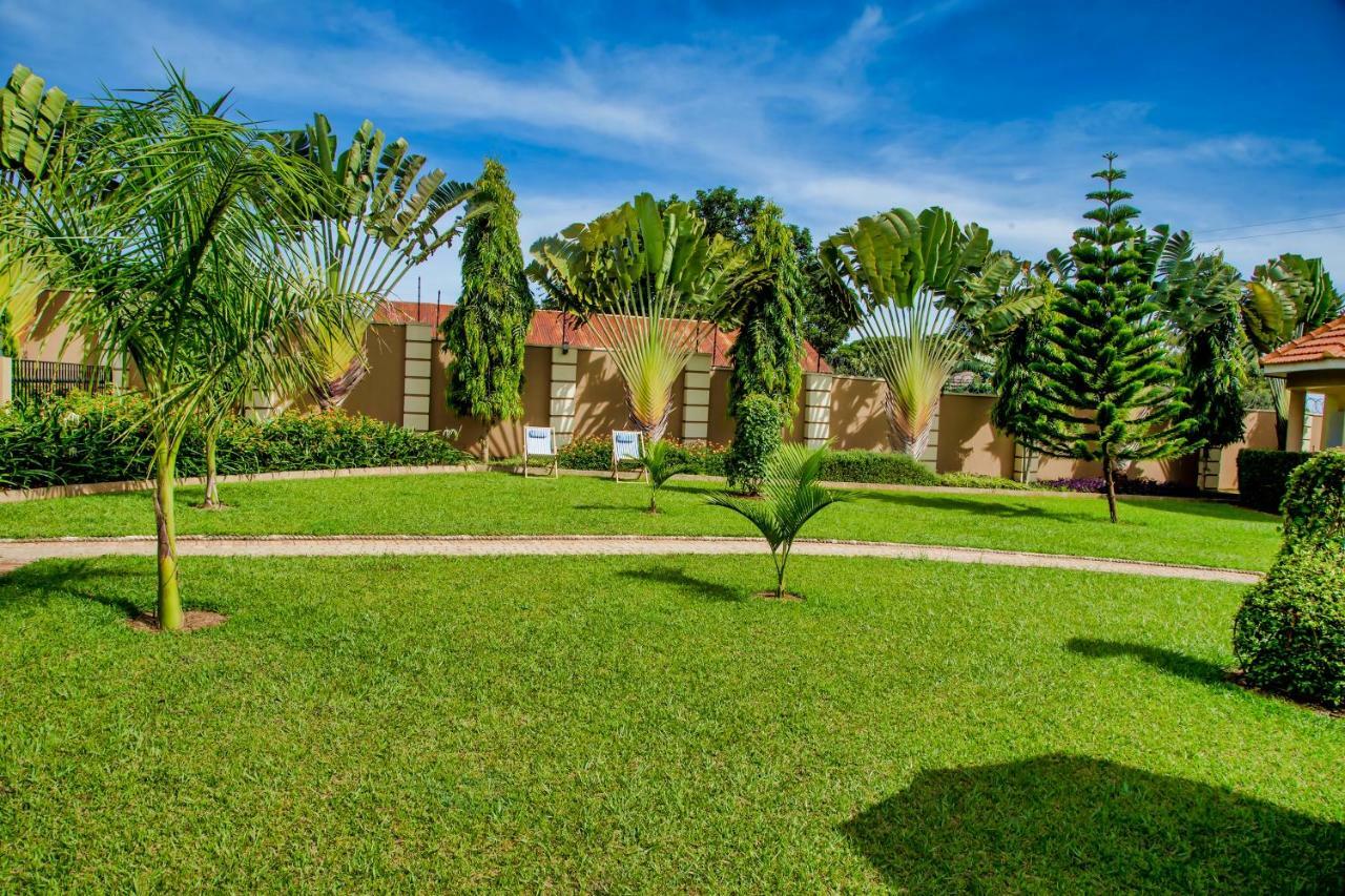 Lakepoint Villa 恩德培 外观 照片